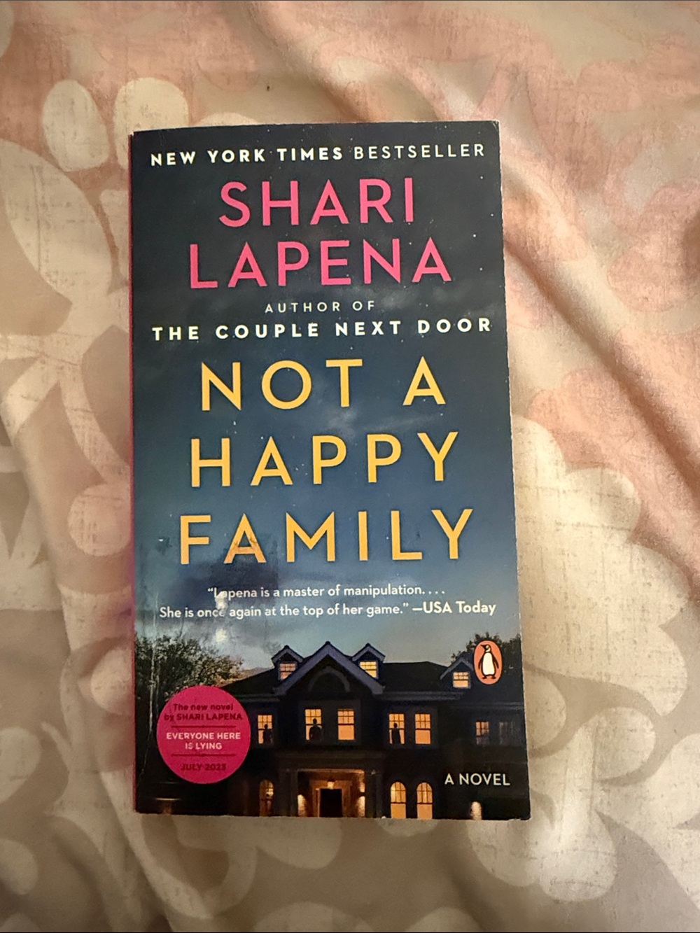 Not a happy family Shari Lapena paperback